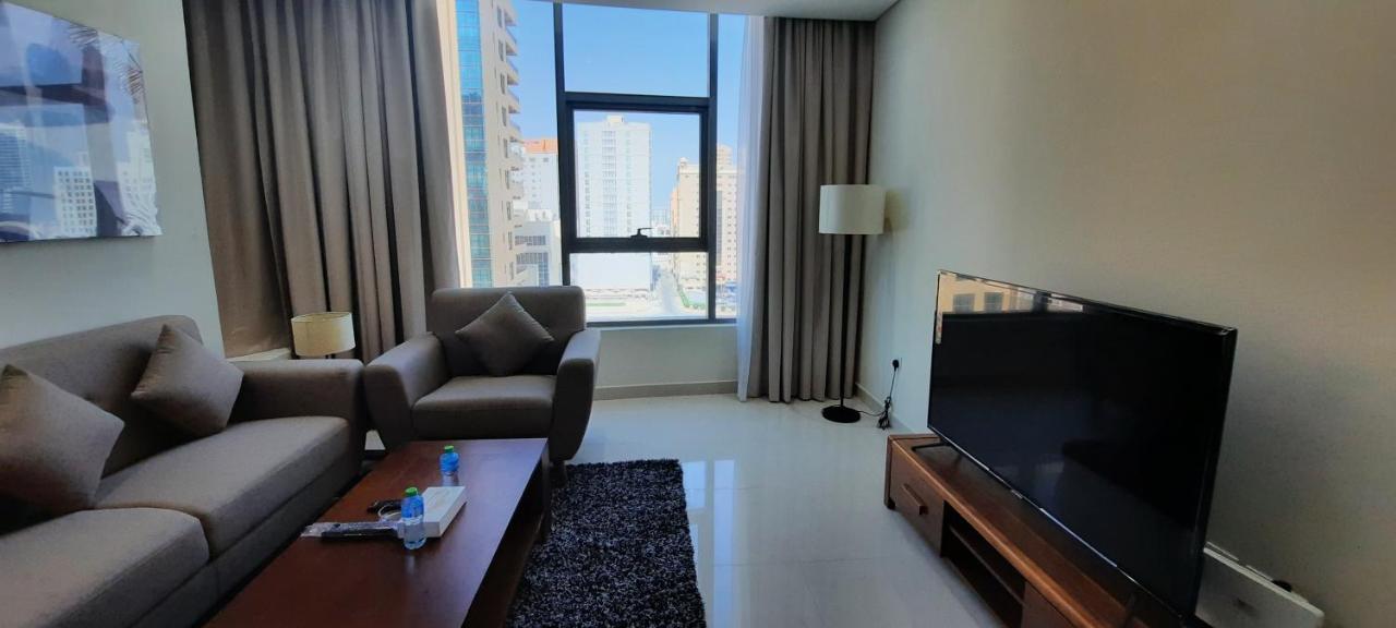 Sirius Tower Aparthotel Manama Exteriör bild